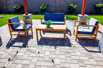Commercial outdoor seating