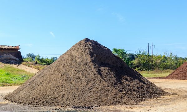 Black Dirt Delivery in Cordova
