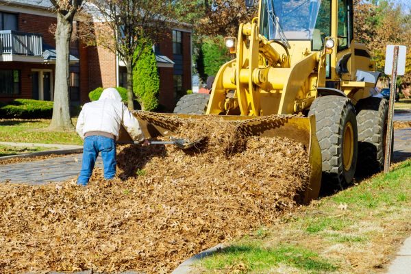 Mulch Hauling in Cordova