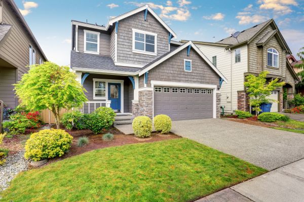 Curb Appeal Landscaping in Cordova