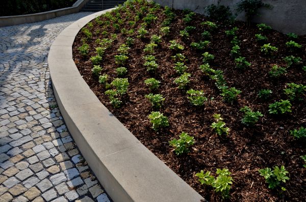 Commercial Mulching in Cordova